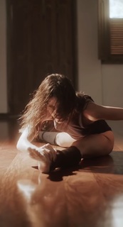 Vitória Strada feet photo thumbnail