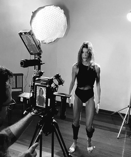 Vitória Strada feet photo thumbnail