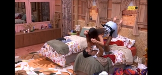 Vitória Strada feet photo thumbnail