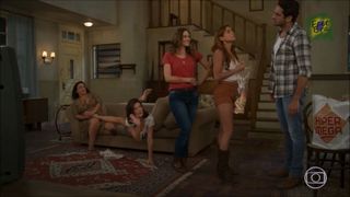 Vitória Strada feet photo thumbnail