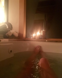 Viva Bianca feet photo thumbnail