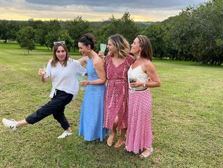 Viva Bianca feet photo thumbnail