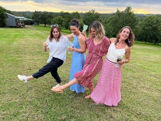 Viva Bianca feet photo thumbnail