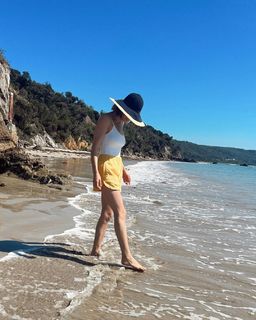 Viva Bianca feet photo thumbnail