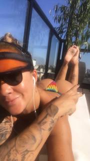 Vivi Fernandez feet photo 17