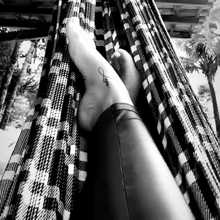 Vivi Fernandez feet photo 9