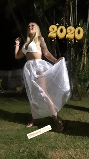 Vivi Fernandez feet photo 3