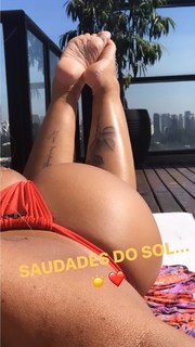 Vivi Fernandez feet photo 3