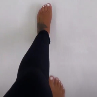 Vivi Fernandez feet photo 5