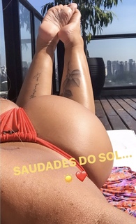 Vivi Fernandez feet photo 1