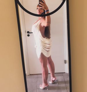 Vivi Fernandez feet photo 15