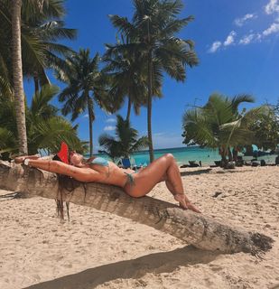 Vivi Fernandez feet photo 20