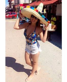 Vivian Amorim feet photo 10
