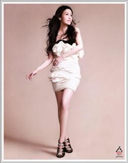 Vivian Chow feet photo 3