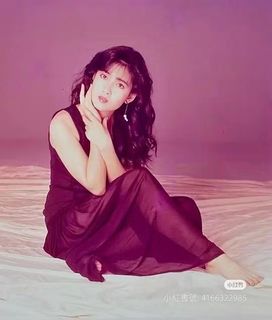 Vivian Chow feet photo 8