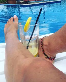 Viviana Saccone feet photo 2