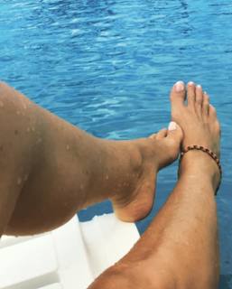 Viviana Saccone feet photo 1