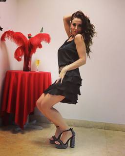 Viviana Saccone feet photo 2