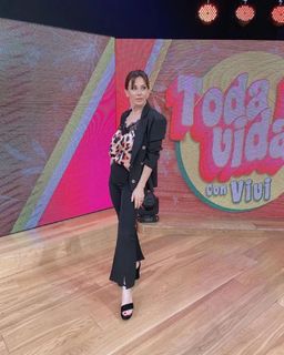 Viviana Saccone feet photo 10