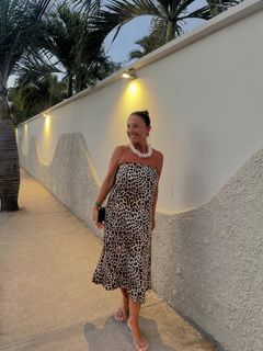 Viviana Saccone feet photo 1