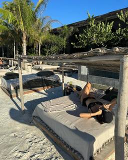 Viviana Serna feet photo 9