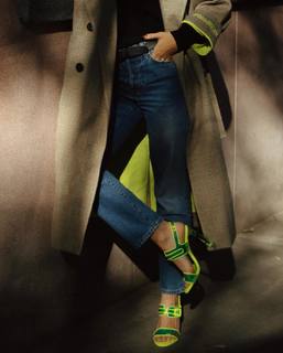 Viviana Serna feet photo 3