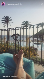 Viviane Geppert feet photo thumbnail