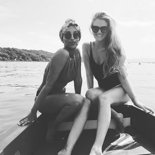 Viviane Geppert feet photo thumbnail