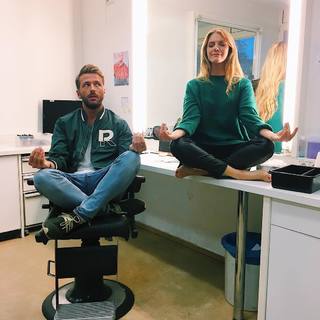 Viviane Geppert feet photo thumbnail