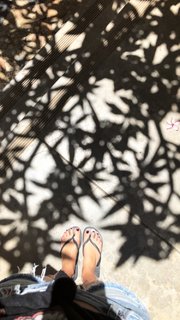 Viviane Geppert feet photo thumbnail