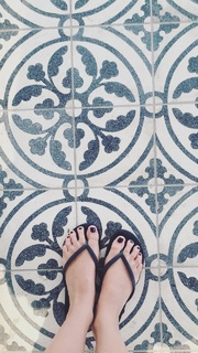 Viviane Geppert feet photo thumbnail