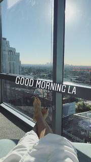 Viviane Geppert feet photo thumbnail