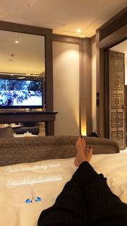 Viviane Geppert feet photo thumbnail