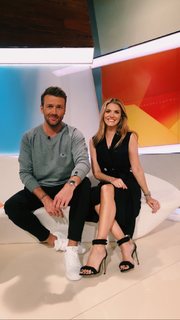 Viviane Geppert feet photo thumbnail