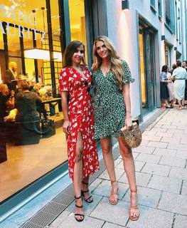 Viviane Geppert feet photo thumbnail