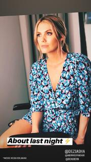 Viviane Geppert feet photo thumbnail