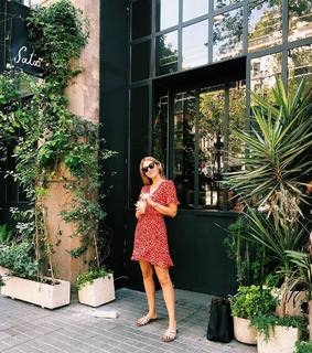 Viviane Geppert feet photo thumbnail