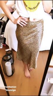 Viviane Geppert feet photo thumbnail