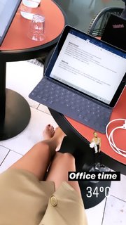 Viviane Geppert feet photo thumbnail