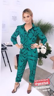 Viviane Geppert feet photo thumbnail