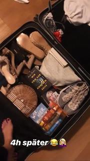 Viviane Geppert feet photo thumbnail