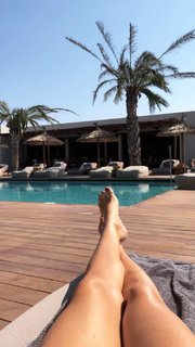 Viviane Geppert feet photo thumbnail