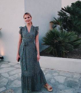 Viviane Geppert feet photo thumbnail