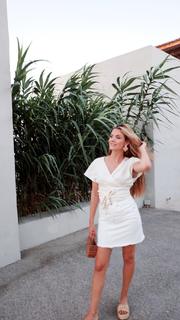 Viviane Geppert feet photo thumbnail