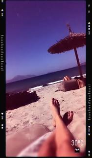 Viviane Geppert feet photo thumbnail