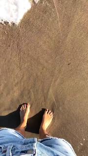 Viviane Geppert feet photo thumbnail