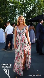 Viviane Geppert feet photo thumbnail