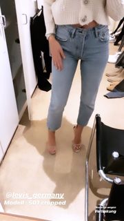 Viviane Geppert feet photo thumbnail