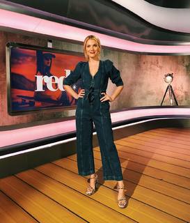 Viviane Geppert feet photo thumbnail