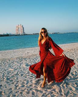 Viviane Geppert feet photo thumbnail